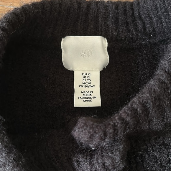 H&M Bouclé Cropped Button Cardigan - Picture 4 of 5